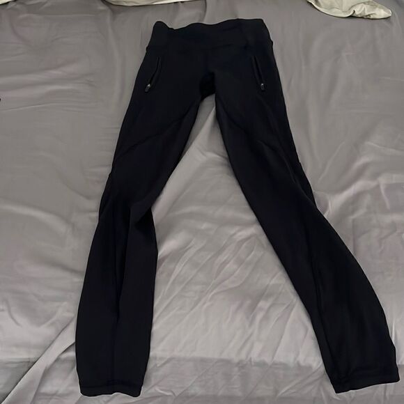 Lululemon 7/8 zippered front pocket leggings sz 2 - Picture 1 of 5
